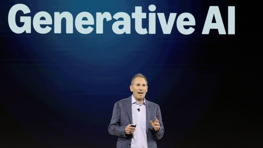 Las acciones de Amazon se disparan ante las perspectivas de ganancias, crecimiento de las ventas y gasto