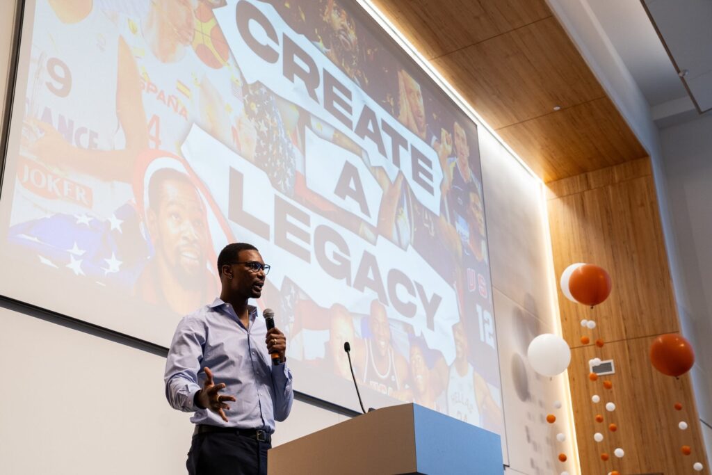 Liderando el próximo futuro de los deportes – UT Austin News