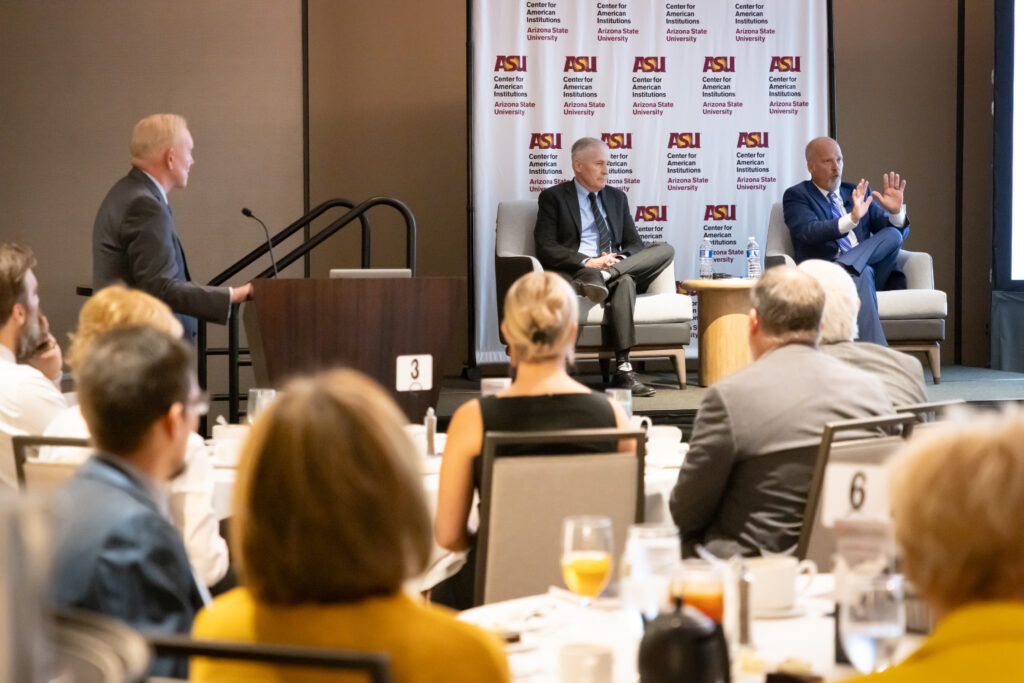 El Centro ASU trabaja para restaurar la fe en los fundamentos de la democracia