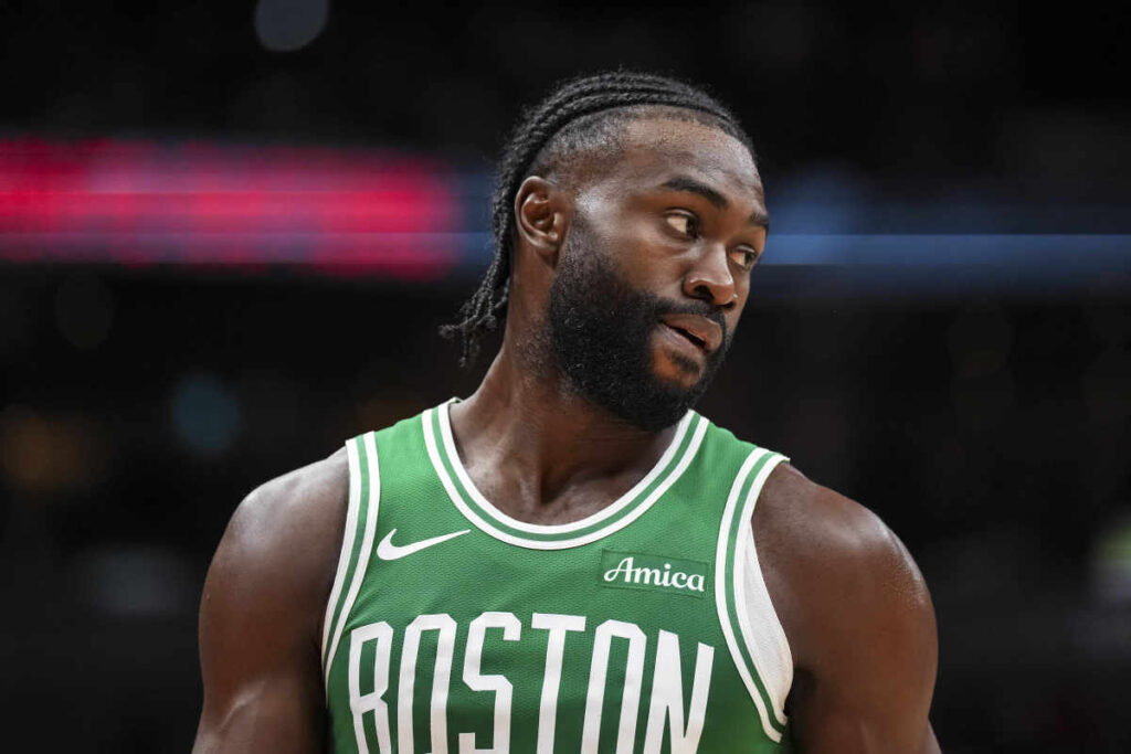 Los Celtics publican la actualización sobre la lesión de Jaylen Brown antes del partido contra los Pistons