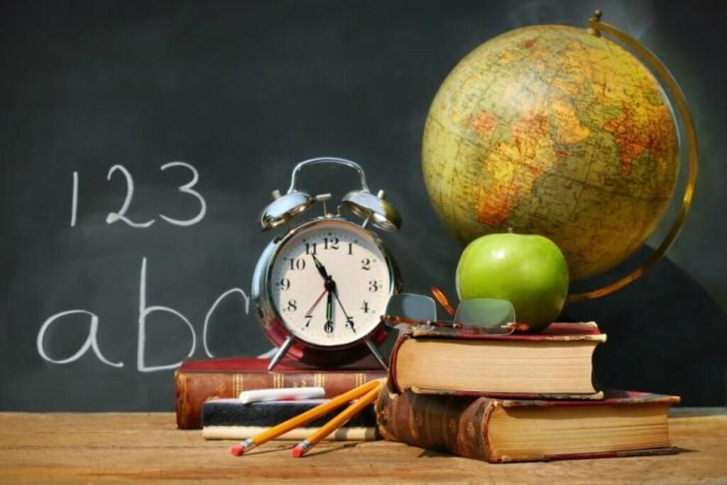 Noticias estudiantiles, 25 de octubre