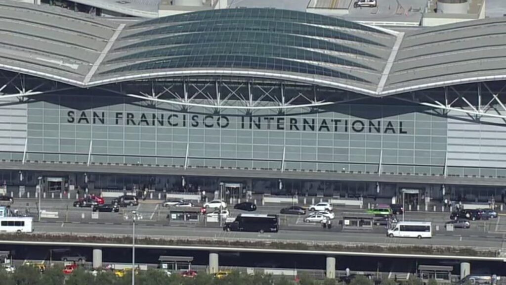 Los viajes se ven significativamente afectados en SFO y OAK debido a la escasez de personal debido a la reducción de vuelos