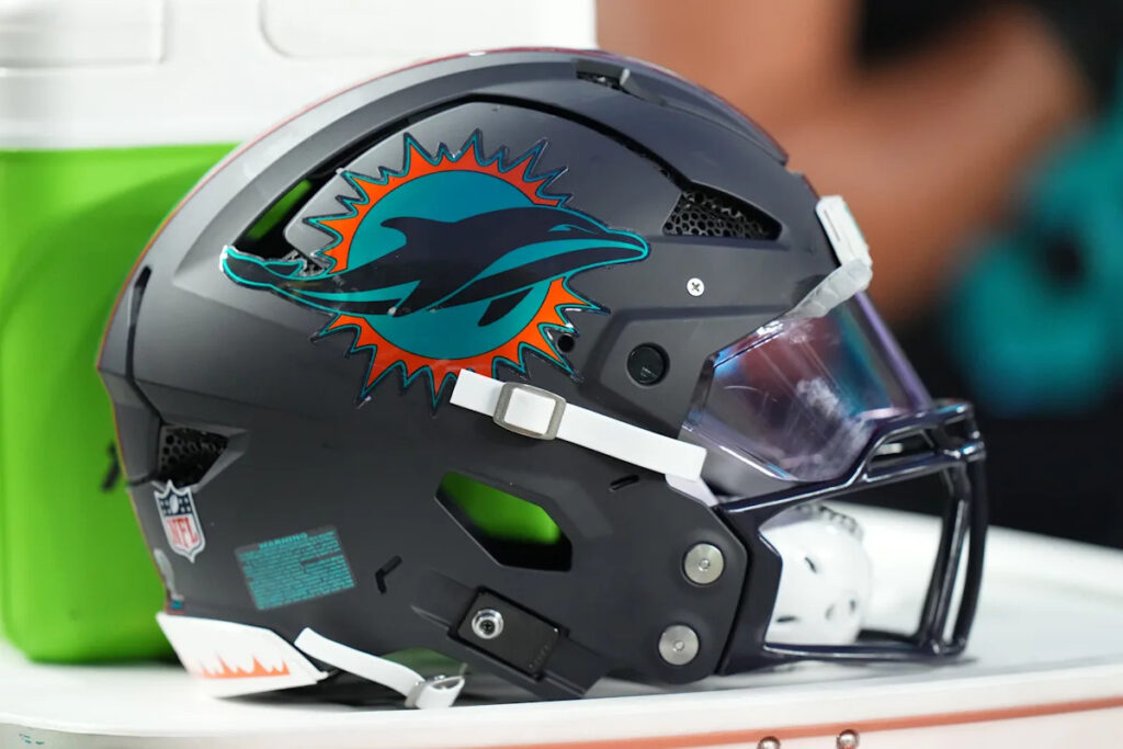 Los Miami Dolphins anuncian los ganadores del premio al Fanático del Año de la NFL 2025