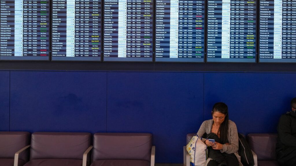 Ha salido a la luz el acuerdo de suspensión de operaciones y la reducción de vuelos llega ya a su cuarto día. actualizaciones en vivo