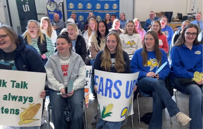 Los estudiantes brillan durante College Roadshow destacando la educación agrícola dentro de SDSU