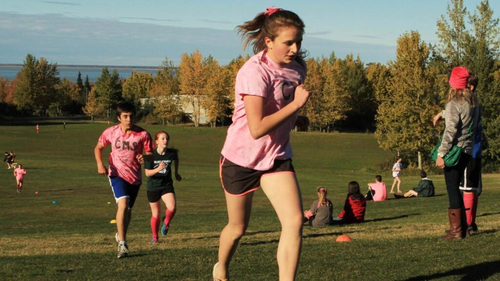 Las escuelas de Virginia restablecerán la prueba presidencial de aptitud física en 2026 según la orden de Youngkin