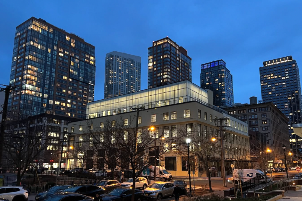 Chelsea Piers de la ciudad de Nueva York se expande a Jersey City con un nuevo gimnasio y piscina en la azotea